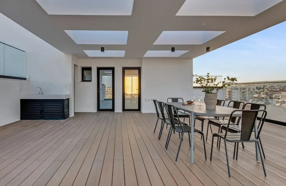 Лимассол: Sanders Crystal 2 - Lovely 2-bdr Apt With Shared Rooftop
