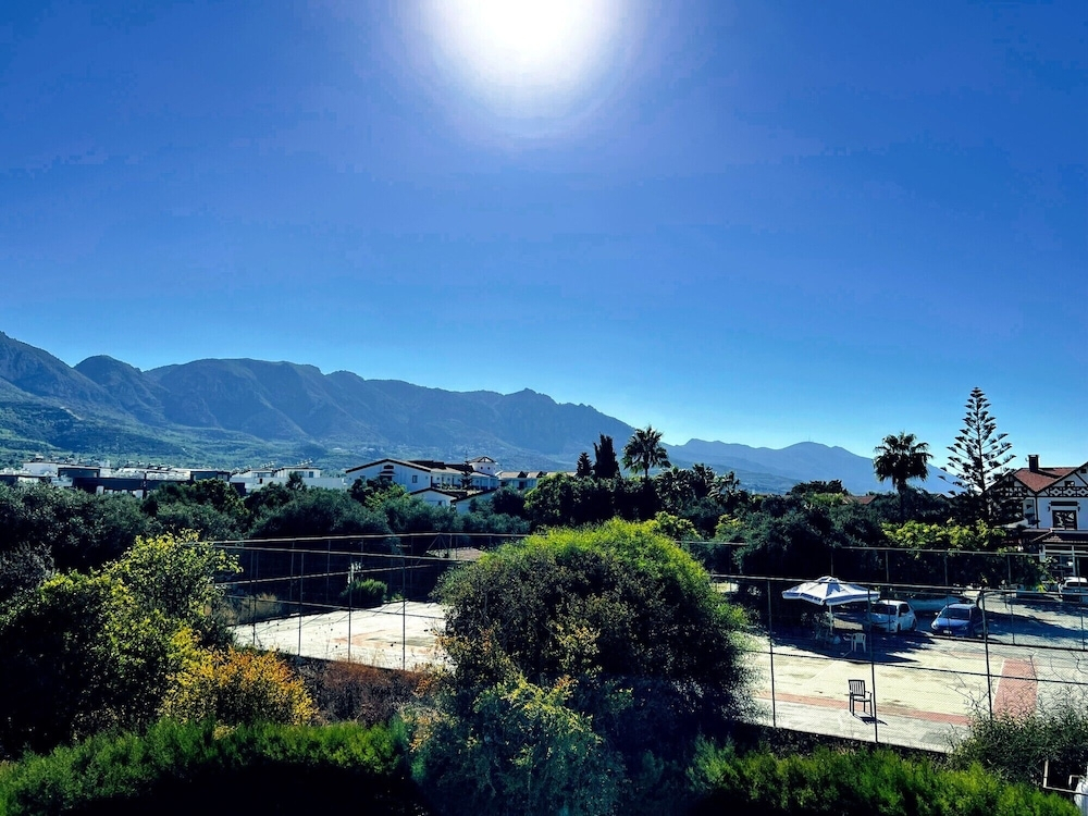 Алсанджак: 2 1 Flat With Pool and Nature View in Kyrenia