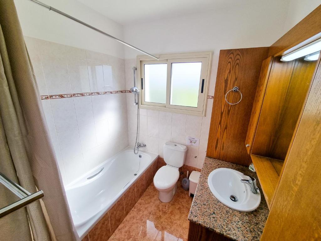 Айя-Напа: Sunnyside Pool Villa