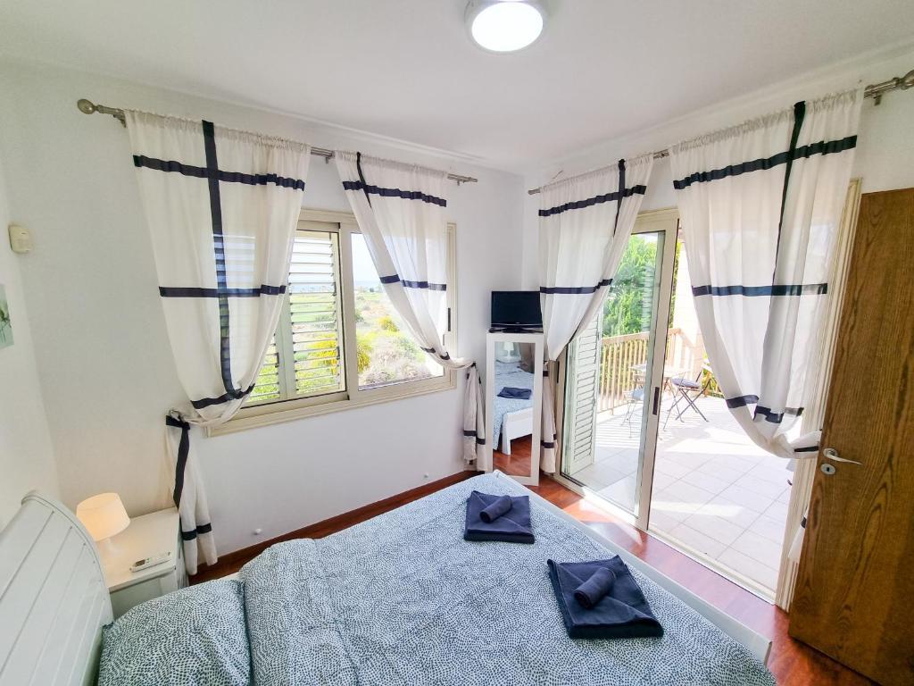 Айя-Напа: Sunnyside Pool Villa