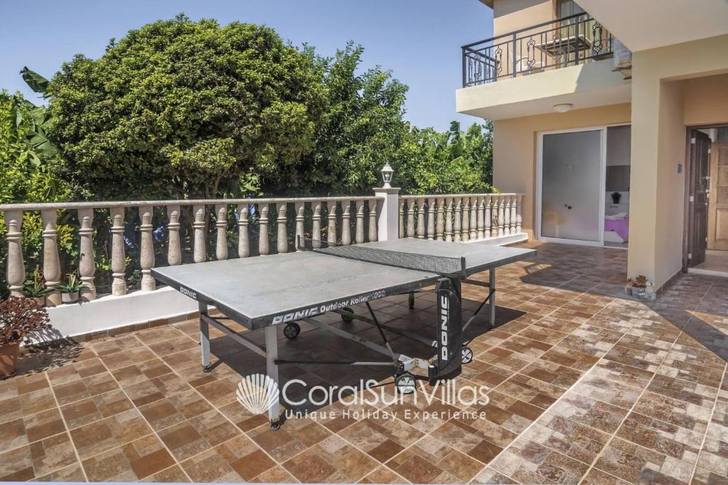 Пейя: Impressive Villa Exclusive Sea Caves Walk to Taverns Sleeps 11 Ref 507