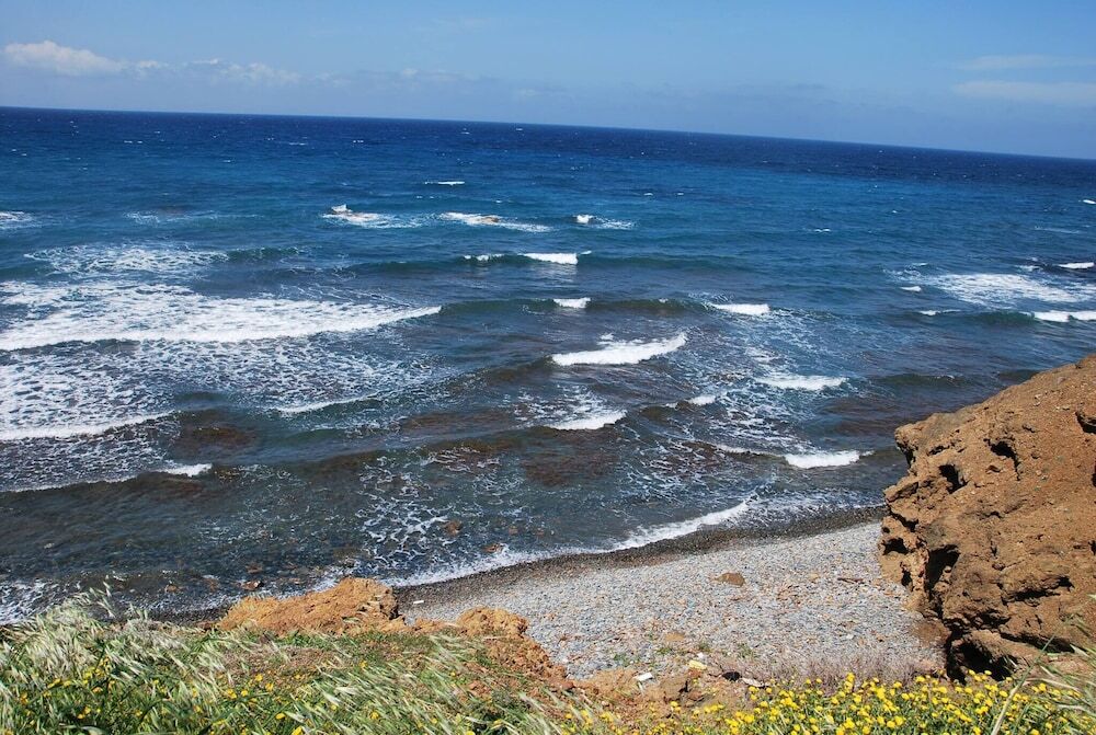Помос: Villa Only 50m To The Sea, Sleeps 12, Polis