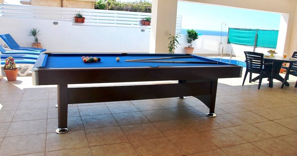 Помос: Villa Only 50m To The Sea, Sleeps 12, Polis