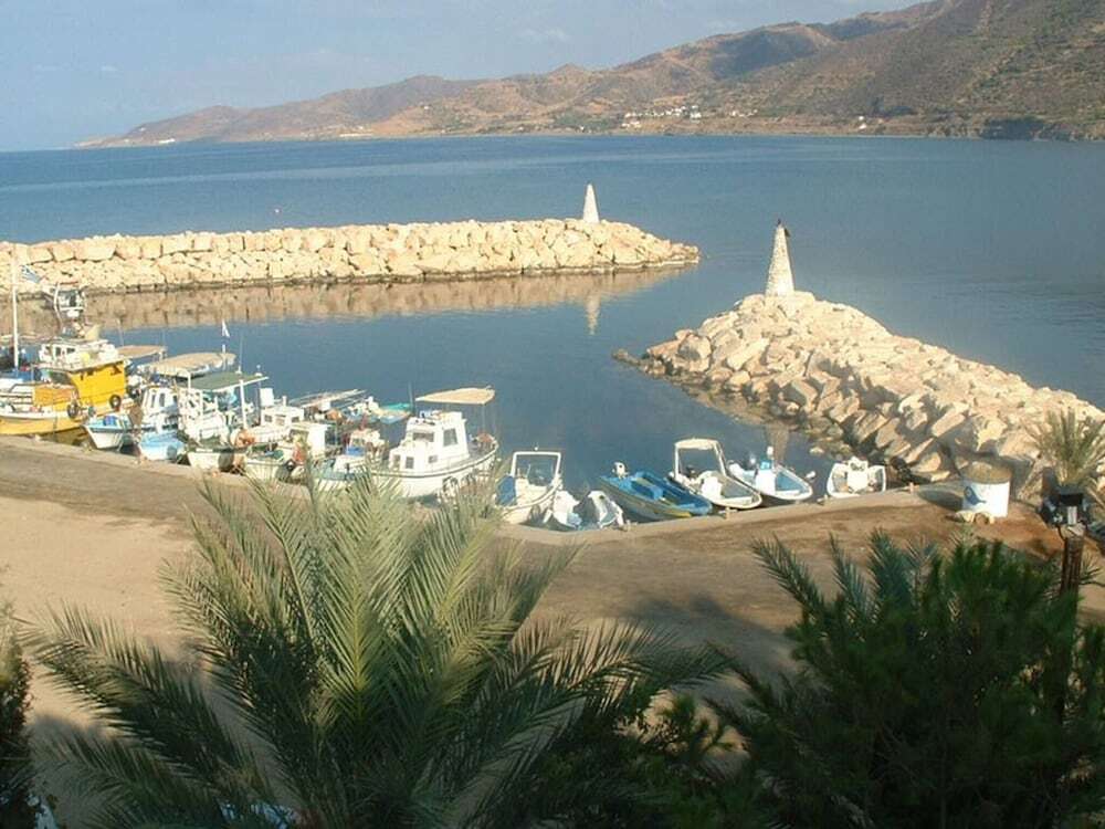 Помос: Villa Only 50m To The Sea, Sleeps 12, Polis