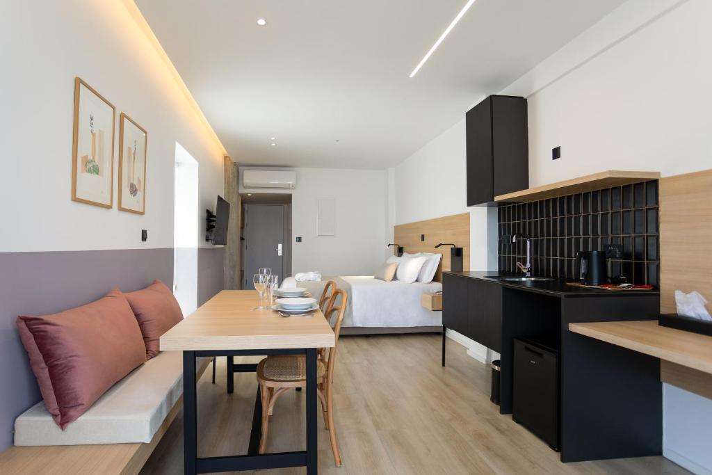 Лимассол: Alinea Urban Saripolou Square