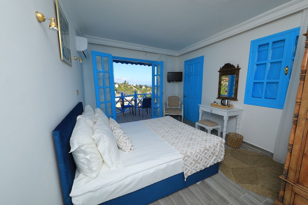 Чаталкой: Bellapais Abbey Hotel