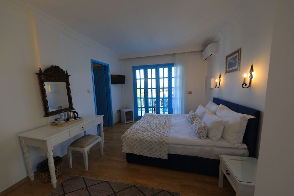 Чаталкой: Bellapais Abbey Hotel