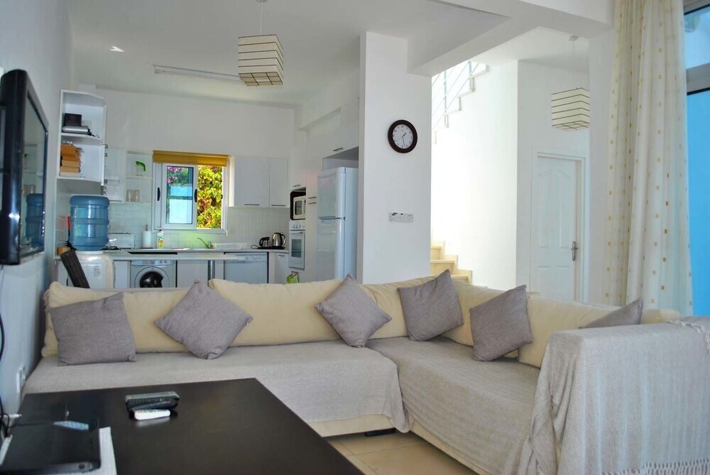 Кирения: Villa Blue Horizon by Amy Villas