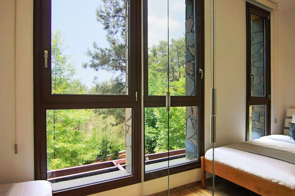 Какопетрия: Phaedrus Living Forest Villa Chantara