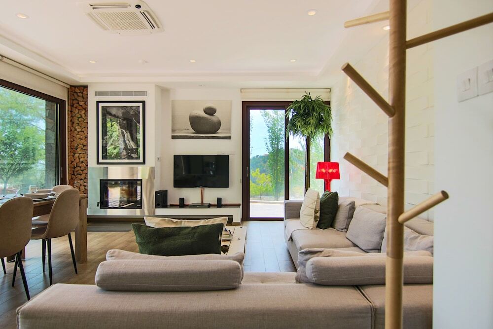 Какопетрия: Phaedrus Living Forest Villa Chantara