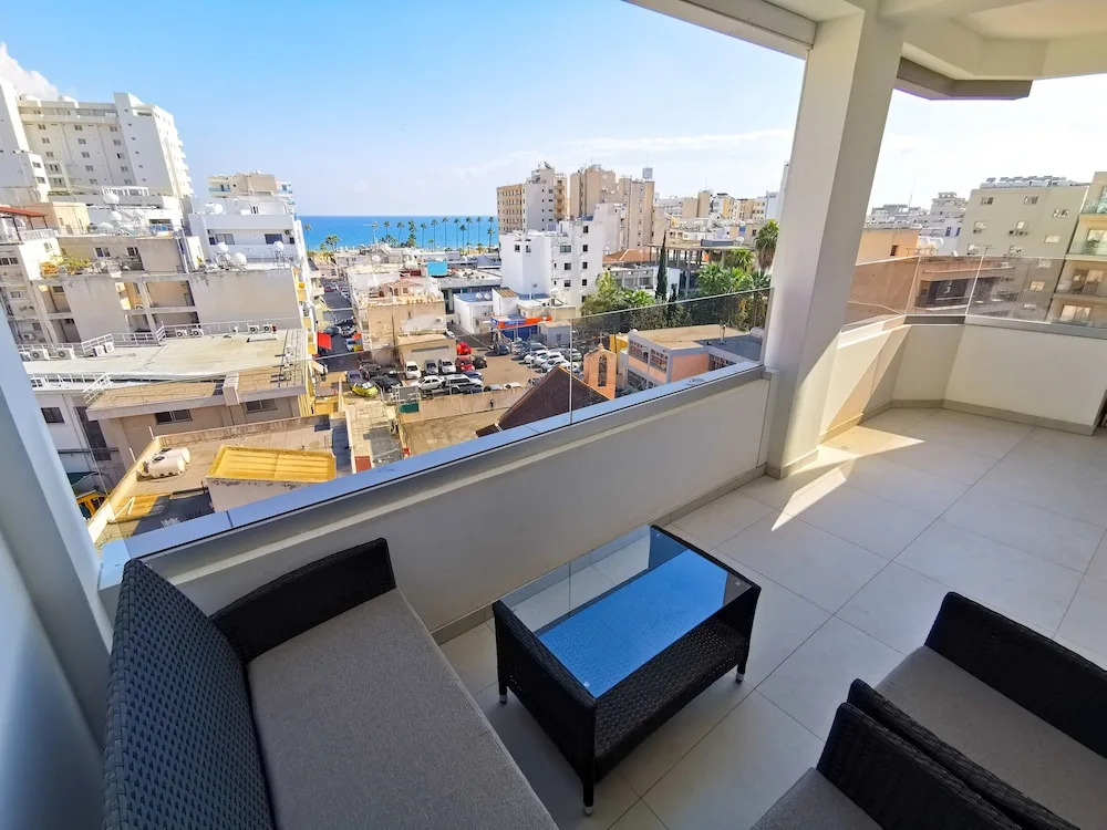 Ларнака: Sunny Daze Seaview Apartment