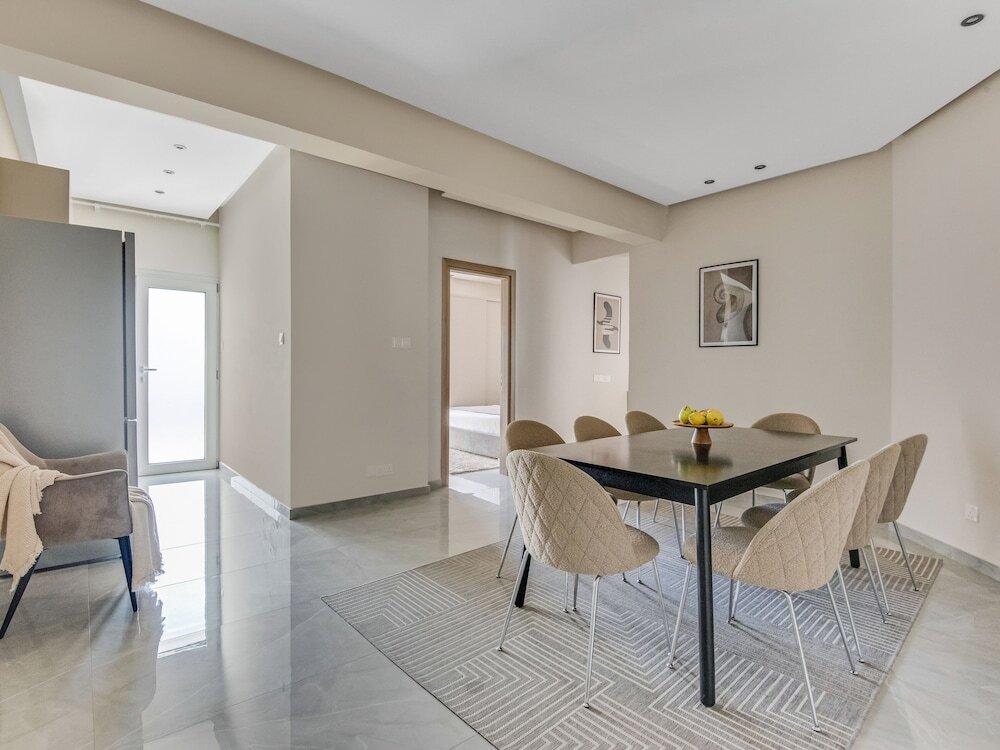 Ларнака: Sanders Crystal - Dreamy 3-bdr Apt w Balconies
