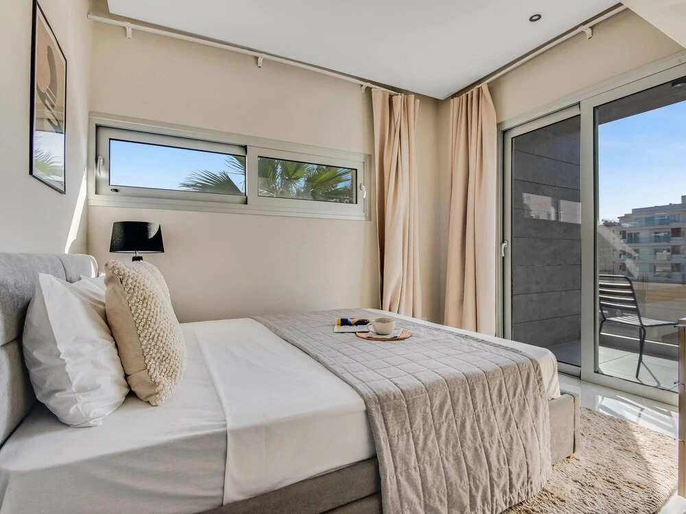 Ларнака: Sanders Crystal - Dreamy 3-bdr Apt w Balconies