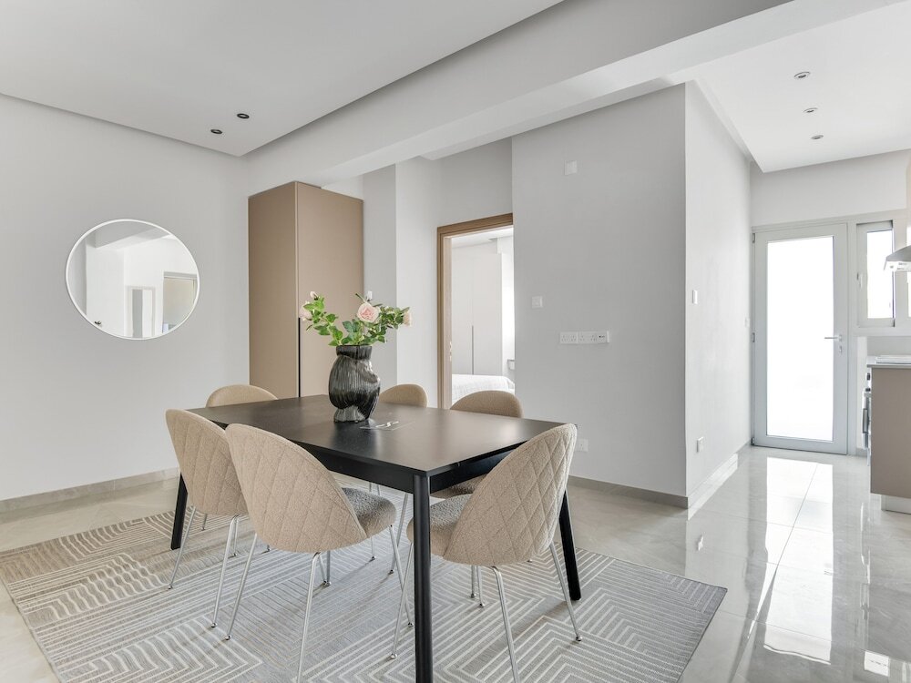 Ларнака: Sanders Crystal - Inviting  2-bdr Apt w Balcony
