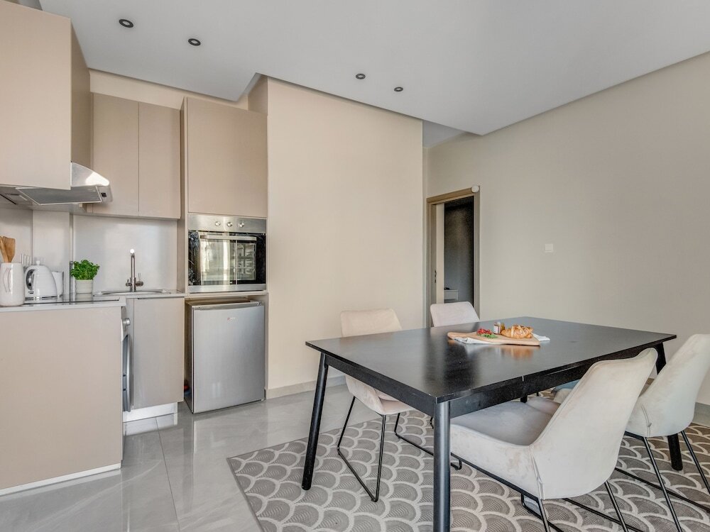 Ларнака: Sanders Crystal - Darling 2-bdr Apt w Balcony