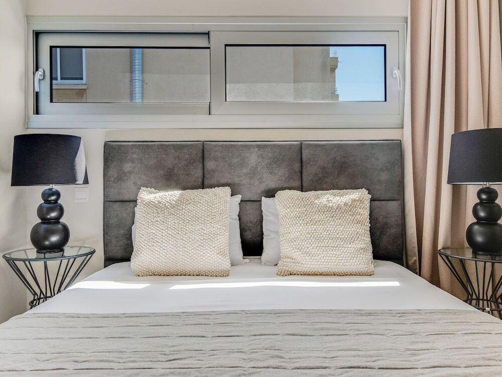 Sanders Crystal - Darling 2-bdr Apt w Balcony — фото 3