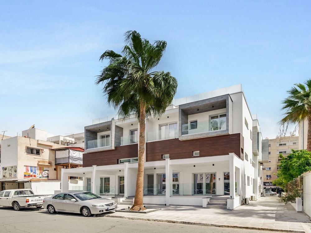 Ларнака: Sanders Crystal - Darling 2-bdr Apt w Balcony