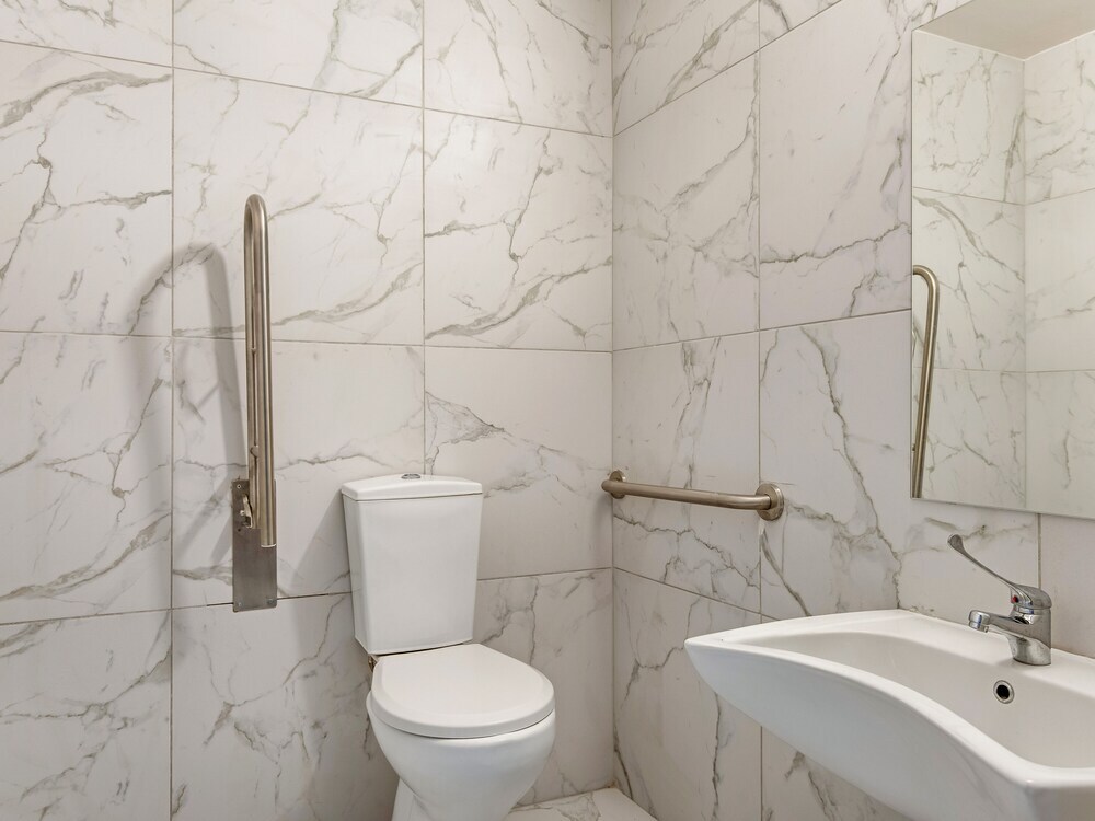 Ларнака: Sanders Crystal - Darling 2-bdr Apt w Balcony