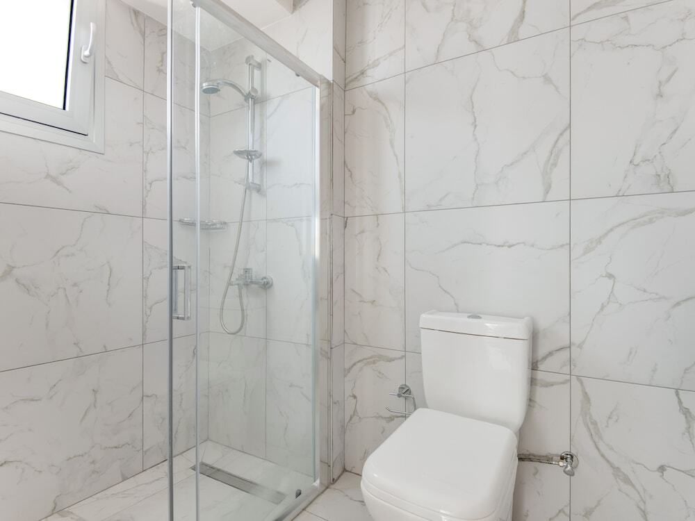 Sanders Crystal - Cute  1-bdr Apt w Balcony — фото 6