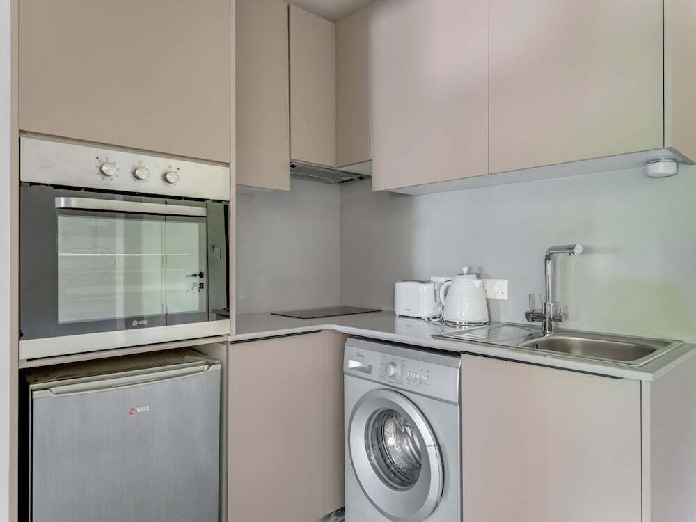 Ларнака: Sanders Crystal - Great 1-bdr Apt w City View
