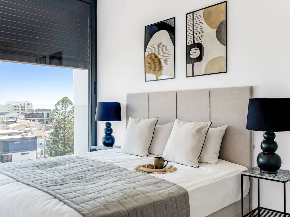Лимассол: Sanders Park Central - Nice 2-Bdr Apt W Balcony