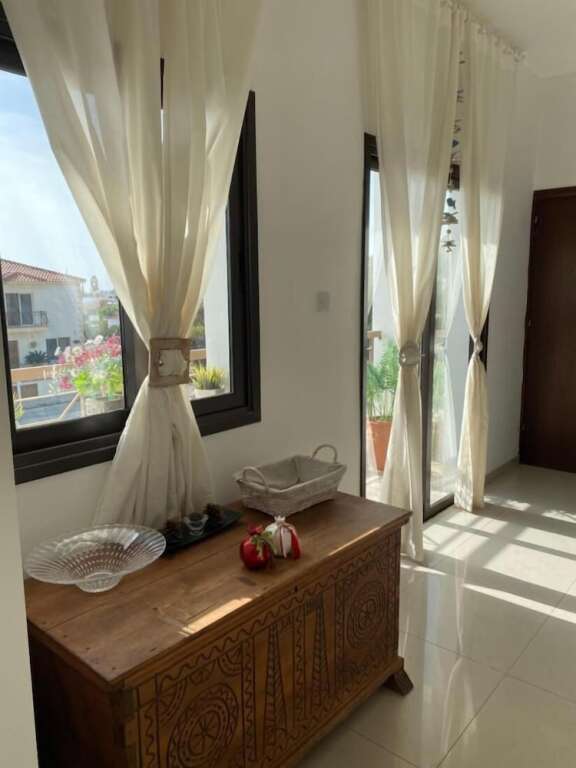 Ороклини: Two Bedroom Duplex With Mountain and Sea View