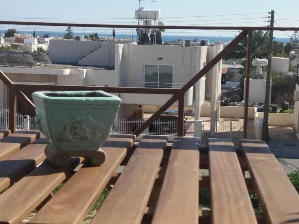 Ороклини: Two Bedroom Duplex With Mountain and Sea View