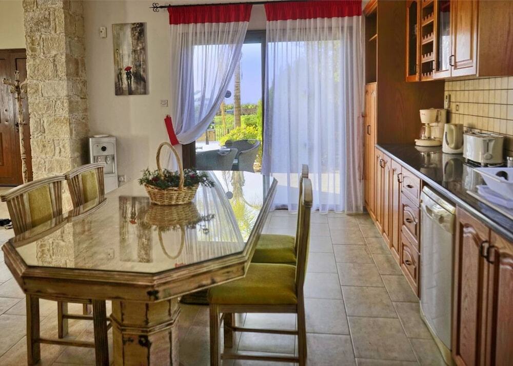 Пейя: Impressive Large Villa Huge Heated Pool Garden