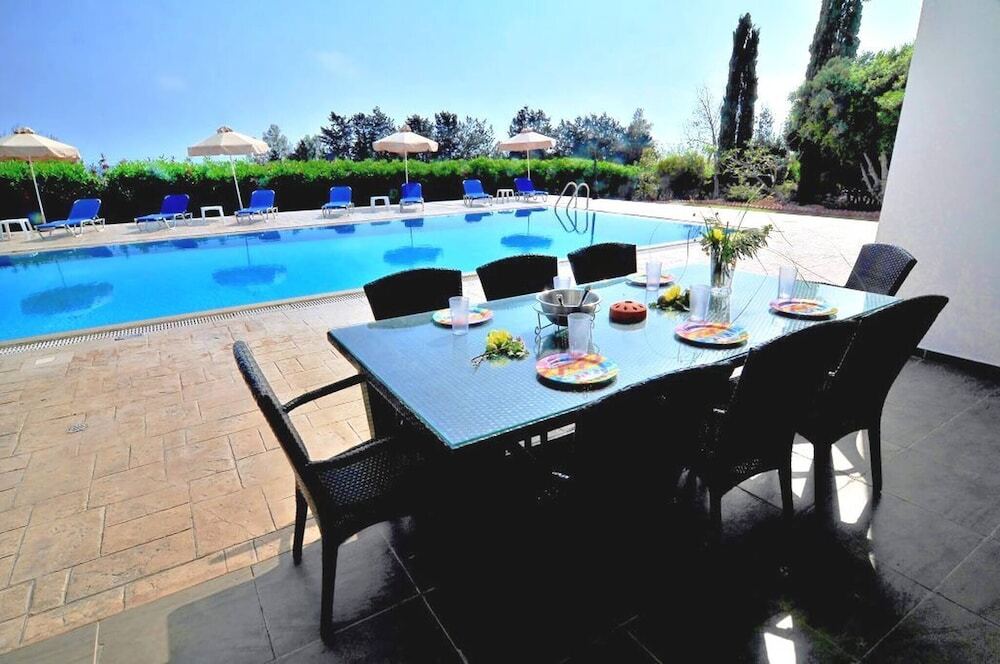 Пейя: Impressive Large Villa Huge Heated Pool Garden