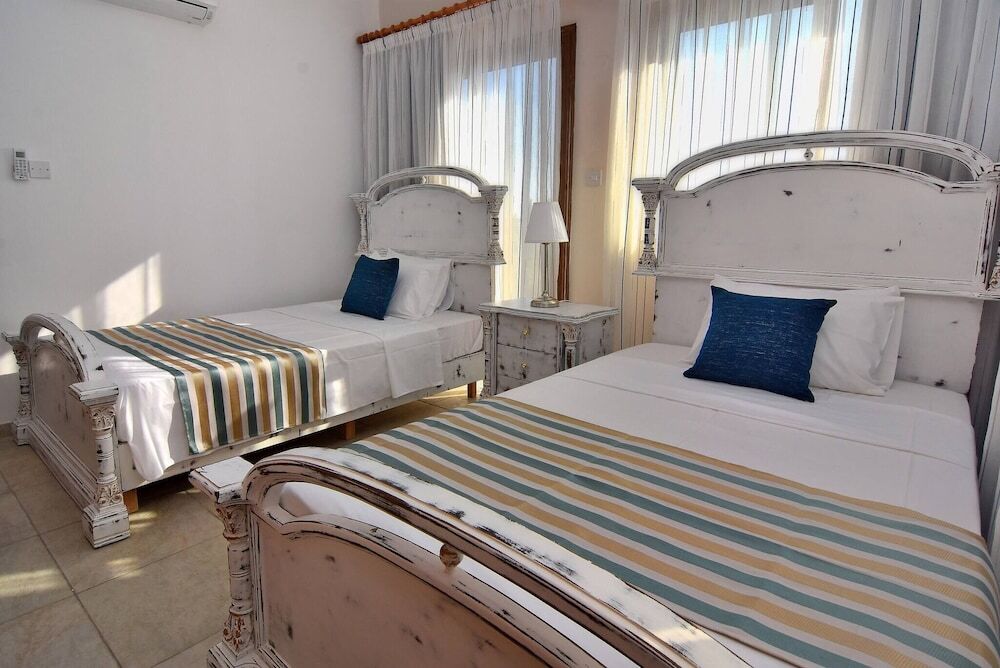 Пейя: Impressive Large Villa Huge Heated Pool Garden