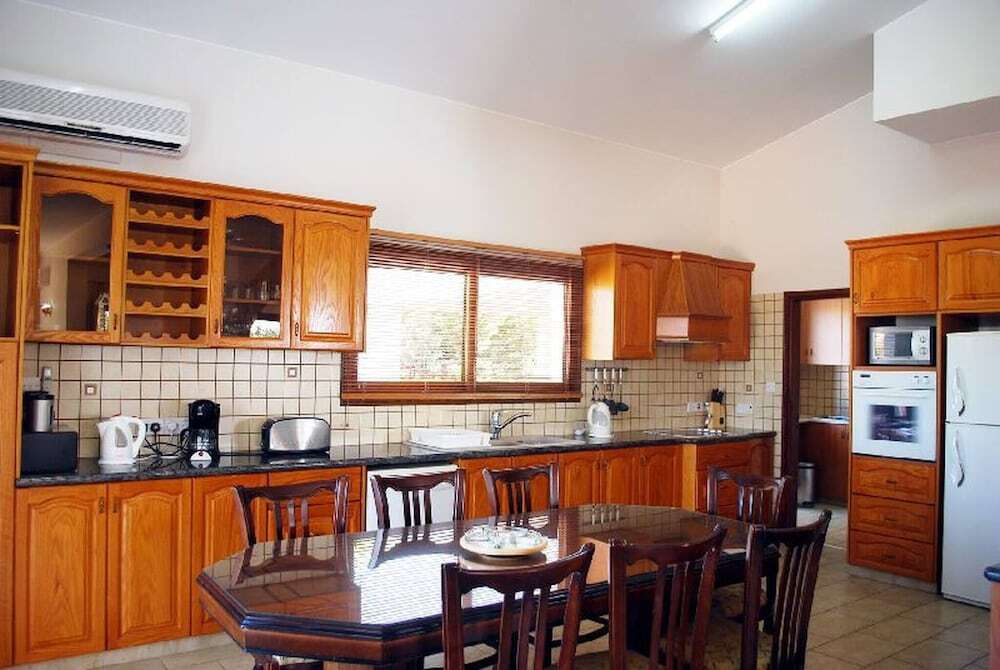 Пейя: Impressive Large Villa Huge Heated Pool Garden