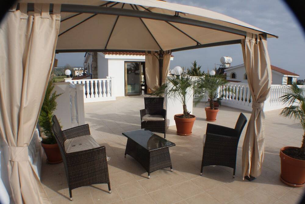 Пейя: Huge ! Lovely! Private! Villa in The Heart Of Coral Bay! Car Not Essential !