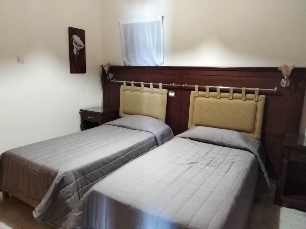 Пейя: Huge ! Lovely! Private! Villa in The Heart Of Coral Bay! Car Not Essential !