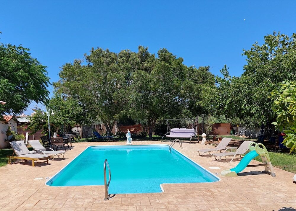 Протарас: Remarkable 2-bed Villa in Protaras