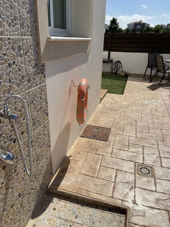 Паралимни: Beautiful Villa With Pool in Ayia Triada, Cyprus