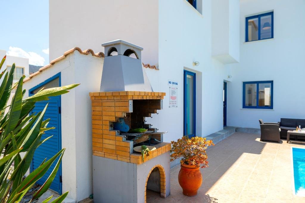 Помос: Diana Seaside Villas