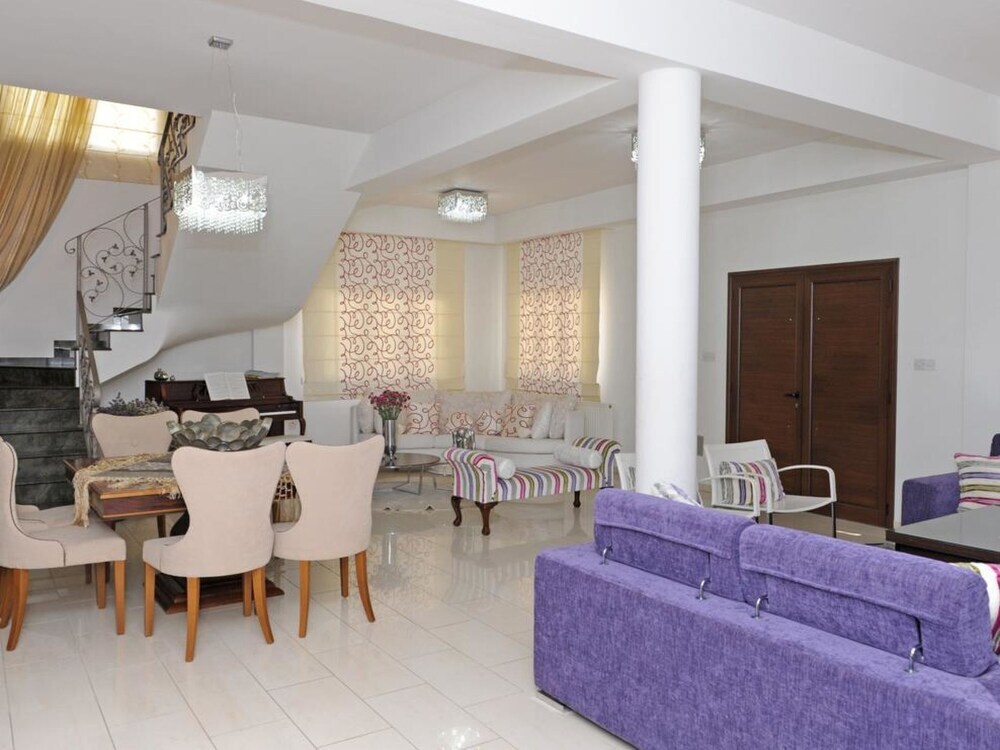 Паралимни: Harmony Paralimni in Paralimni