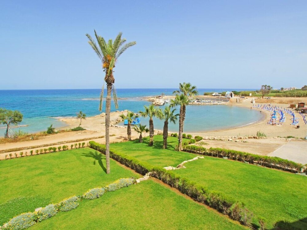 Паралимни: Mariada Paralimni in Paralimni