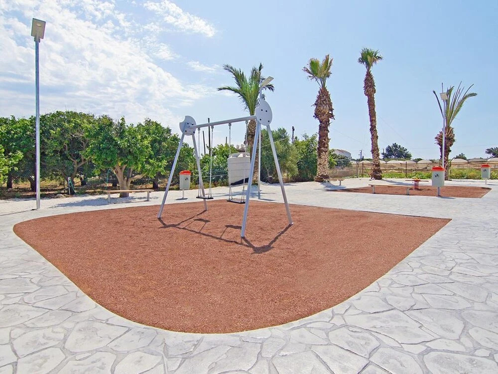 Паралимни: Caren Paralimni in Paralimni