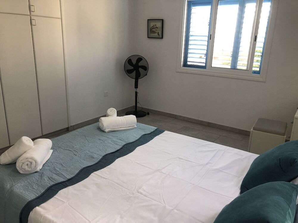 Паралимни: Freshly Refurbished Apartment in Paralimni, Cyprus