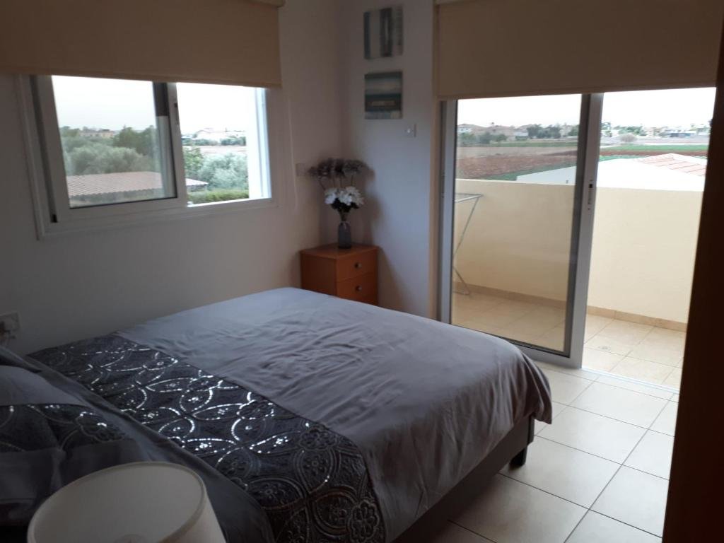 Сотира: Stunning Spacious 2-bed Apartment in Liopetri