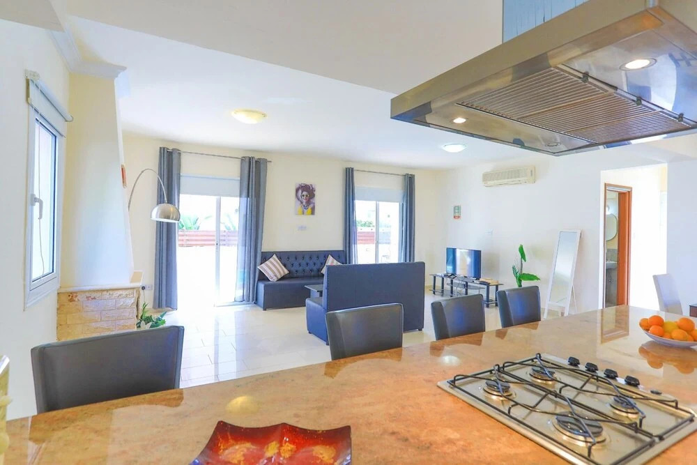 Паралимни: Villa Laida in Protaras