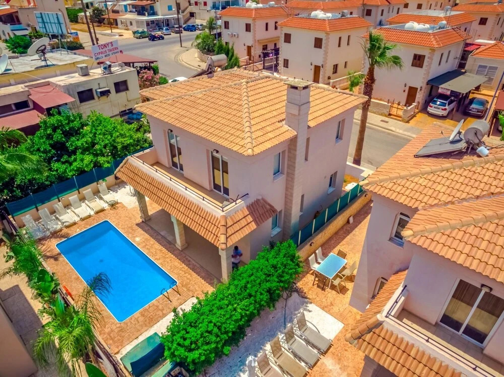 Паралимни: Villa Laida in Protaras