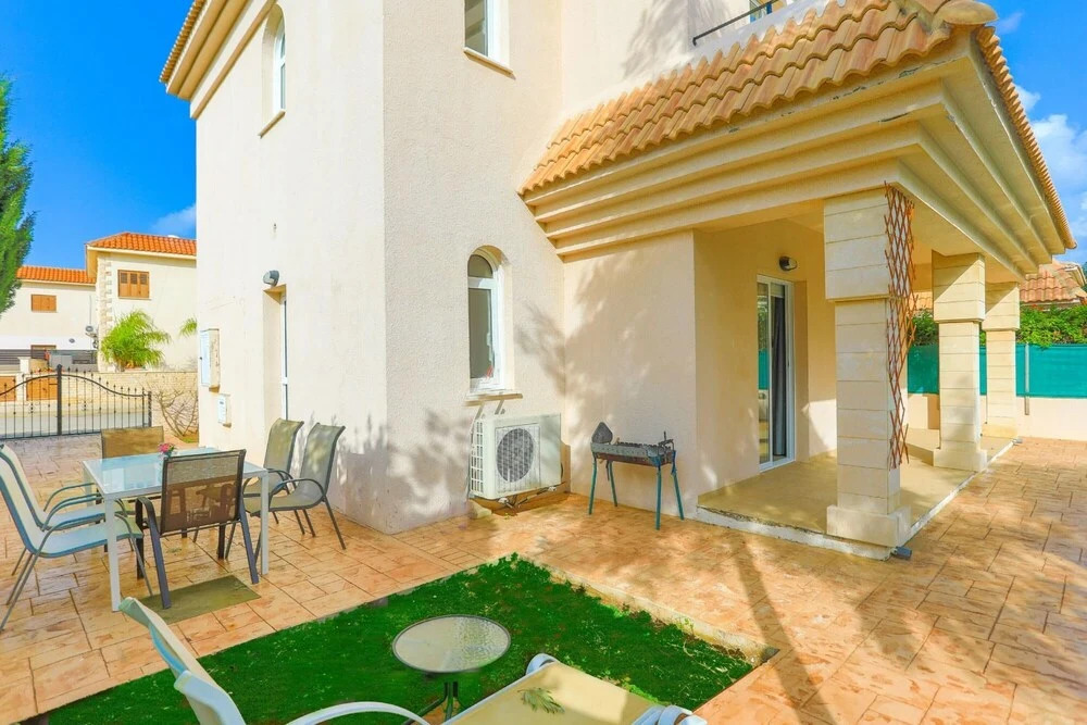 Паралимни: Villa Laida in Protaras