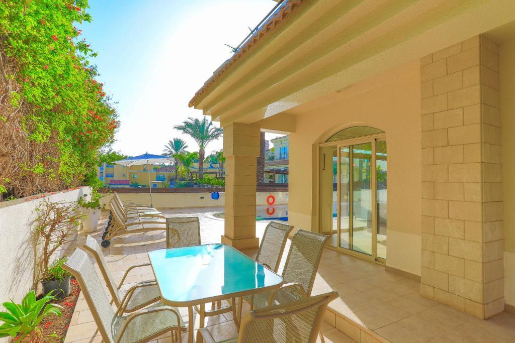 Паралимни: Villa Sapfo in Protaras