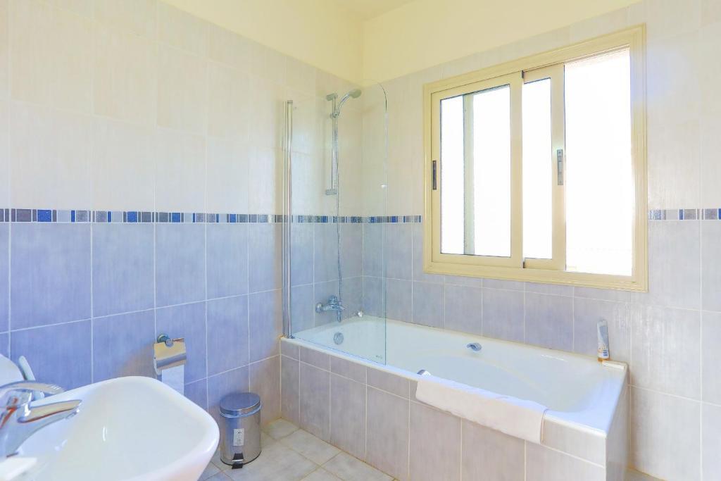 Паралимни: Villa Sapfo in Protaras
