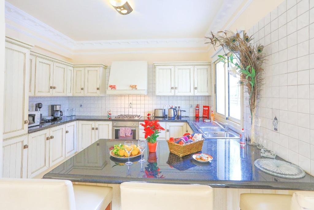 Паралимни: Villa Sapfo in Protaras