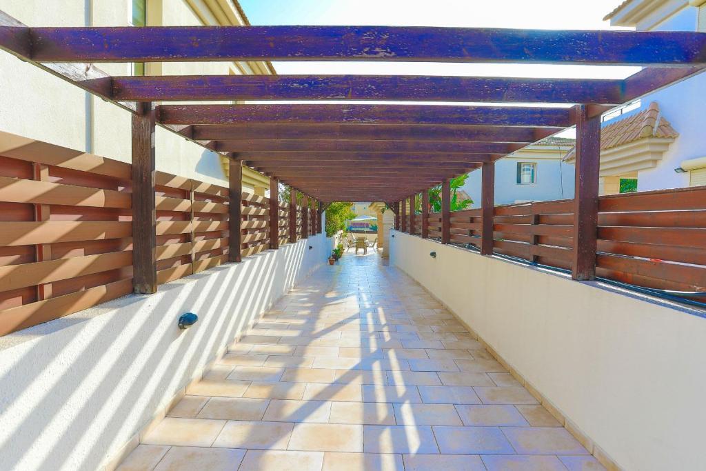 Паралимни: Villa Sapfo in Protaras