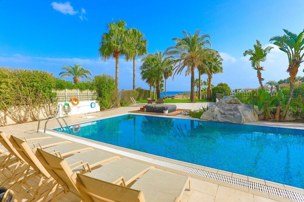 Паралимни: Luxury Villa Dioni in Paralimni