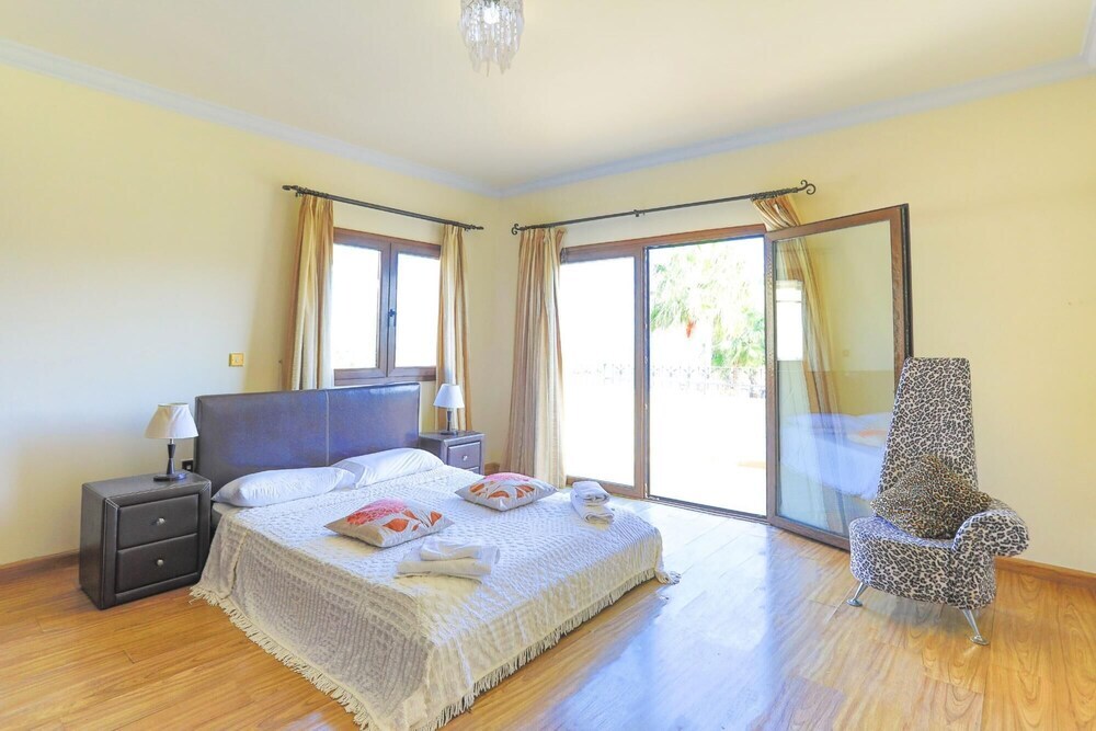 Паралимни: Luxury Villa Dioni in Paralimni